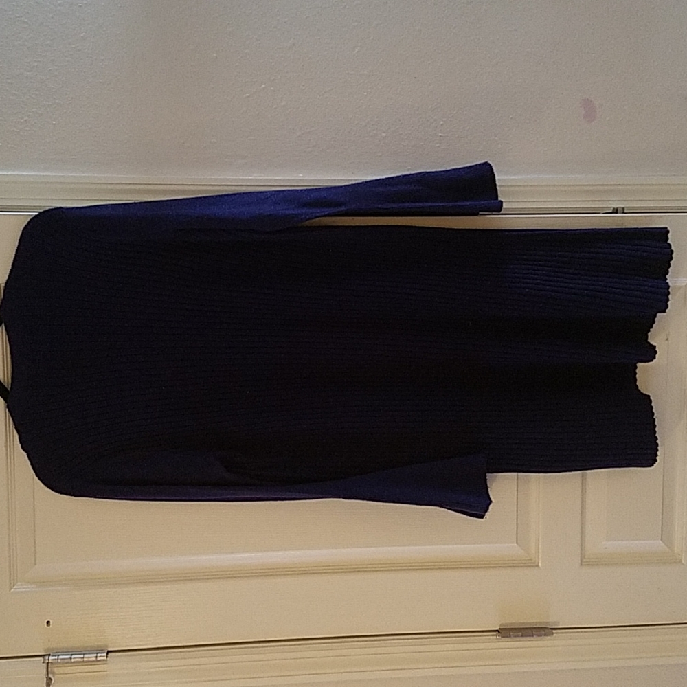 Duster - Picture 3 of 3